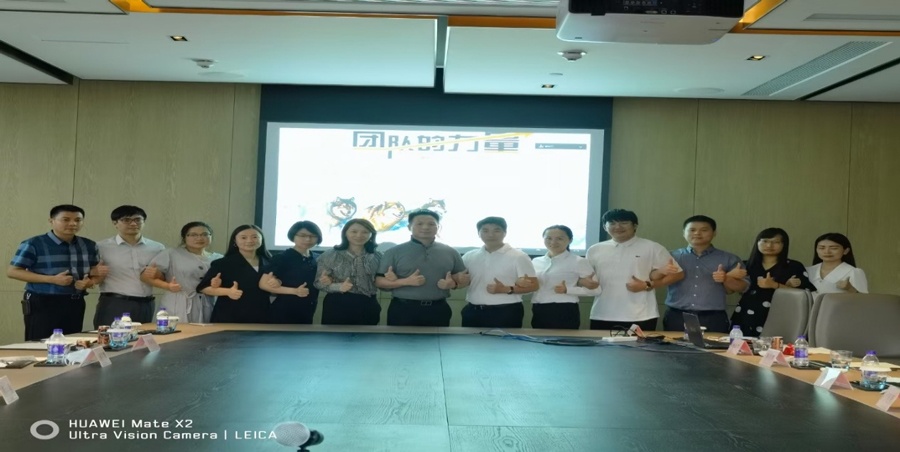 劉宗棠董事長(zhǎng)回顧了業(yè)務(wù)部近半年來(lái)取得的成果，結(jié)合迎接“3216”戰(zhàn)略計(jì)劃的理念，高度贊譽(yù)迎接“3216”戰(zhàn)略計(jì)劃的決策